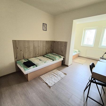 Danubius Szallo Komarno Luaran gambar