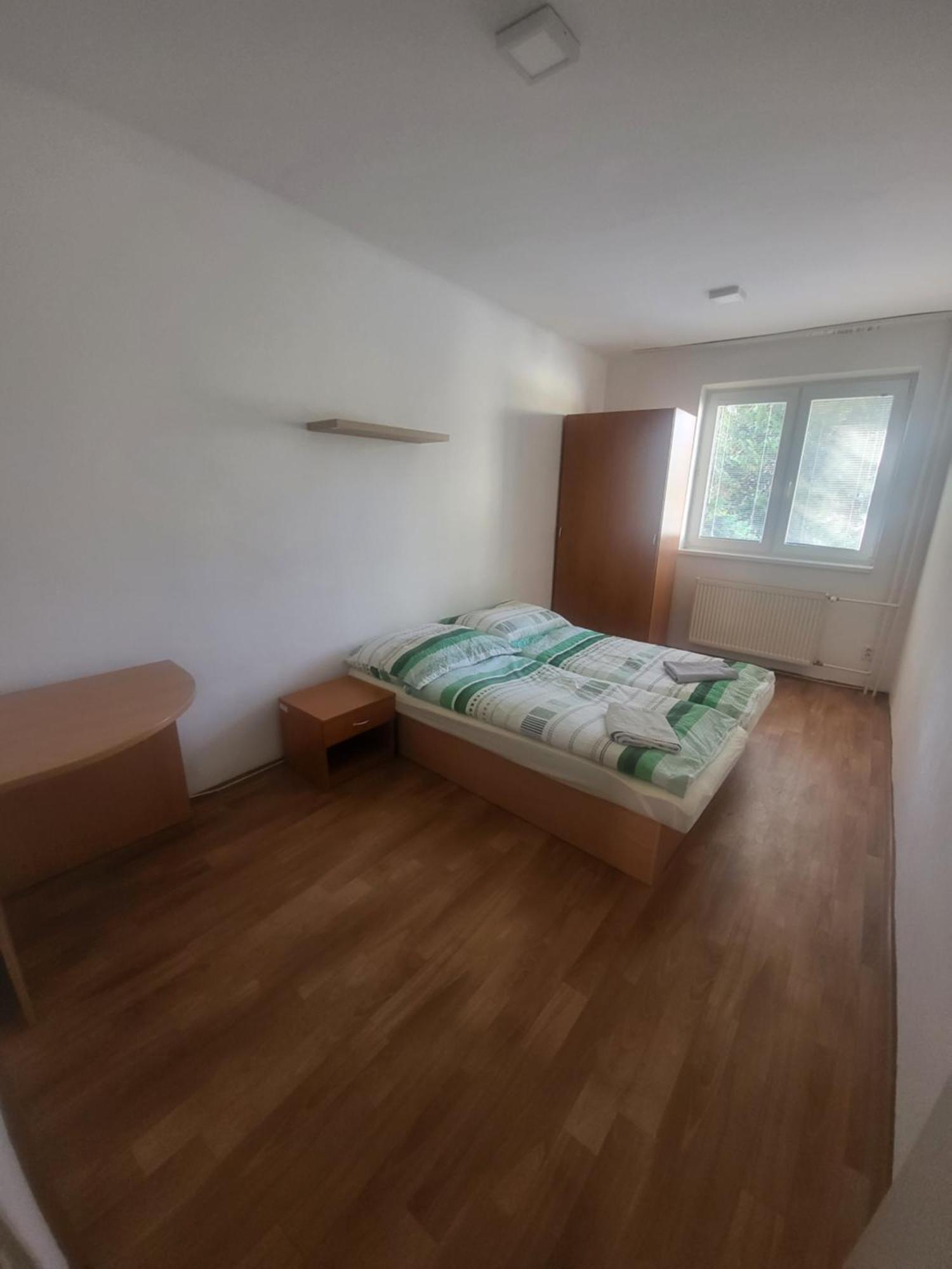 Danubius Szallo Komarno Luaran gambar